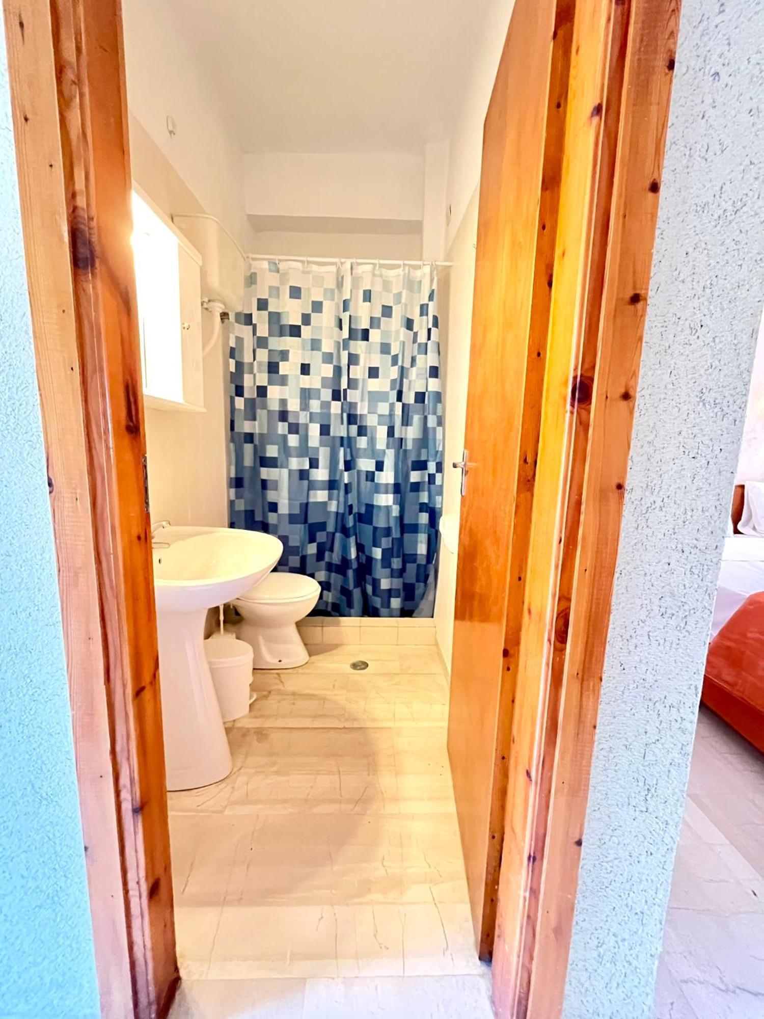 Oelia Rooms & Apartments Agia Marina  Esterno foto