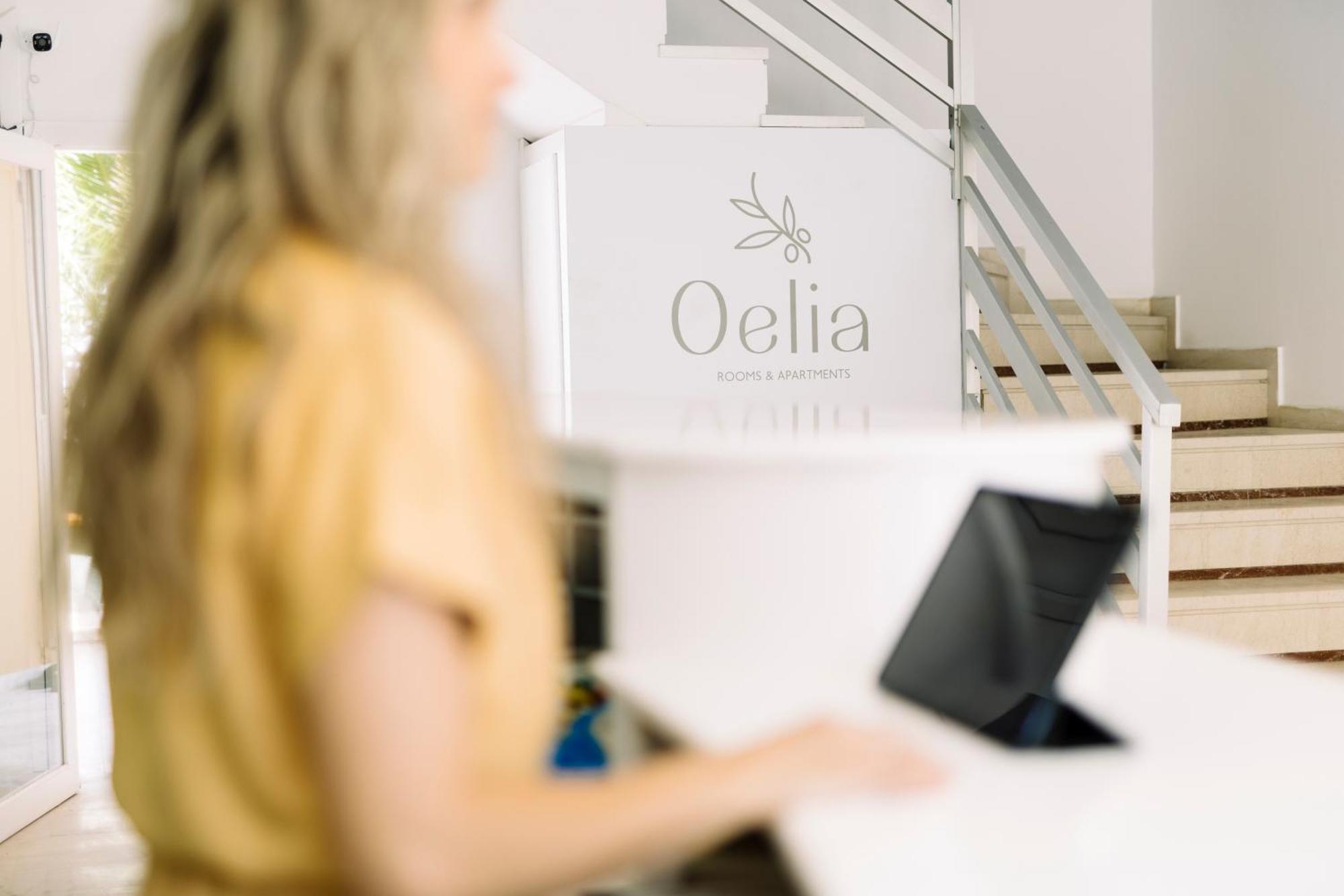 Oelia Rooms & Apartments Agia Marina  Esterno foto