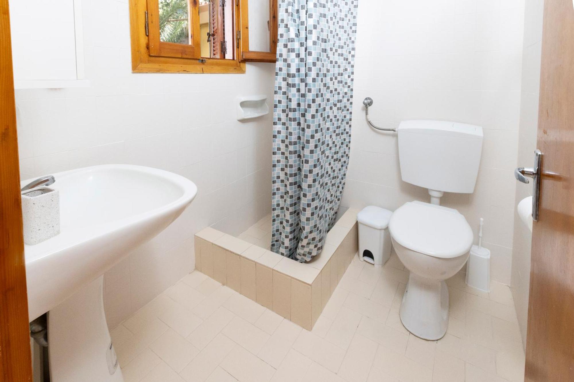 Oelia Rooms & Apartments Agia Marina  Esterno foto