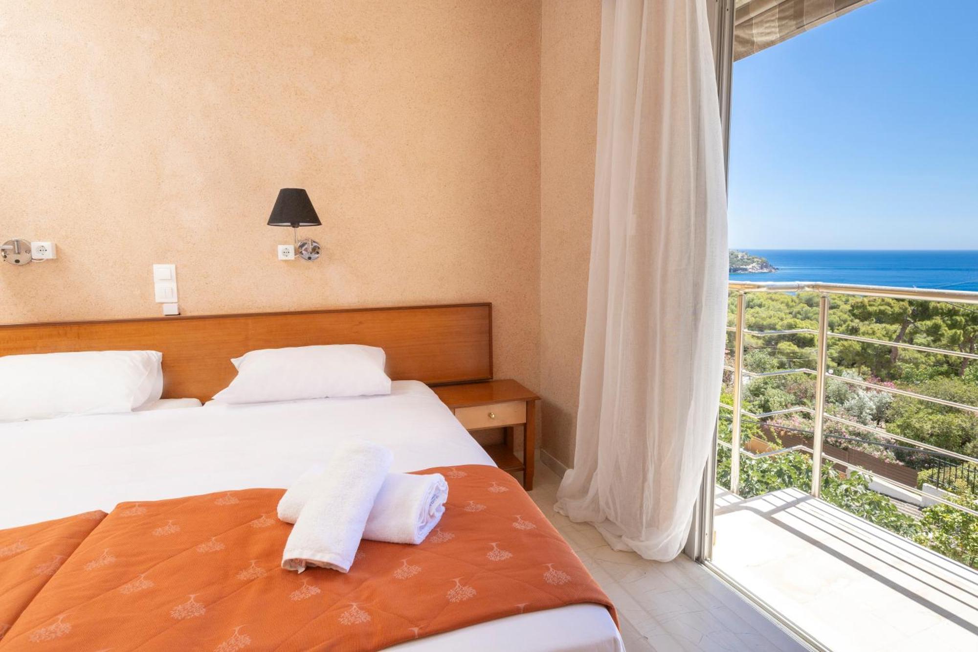 Oelia Rooms & Apartments Agia Marina  Esterno foto
